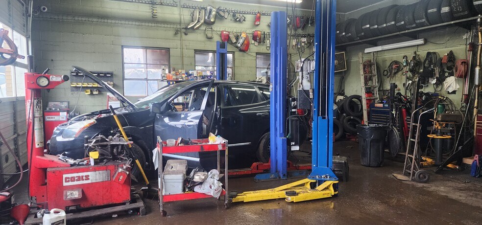 More Photos Of 100 E Broadway, Monticello Auto Repair For Sale