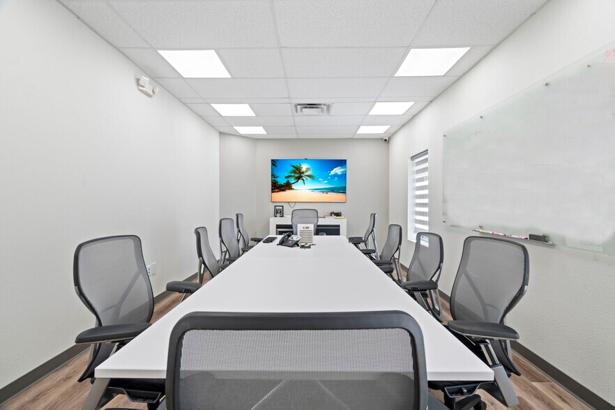 More Photos Of 3664 Walnut Bend Ln, Houston Office For Sale