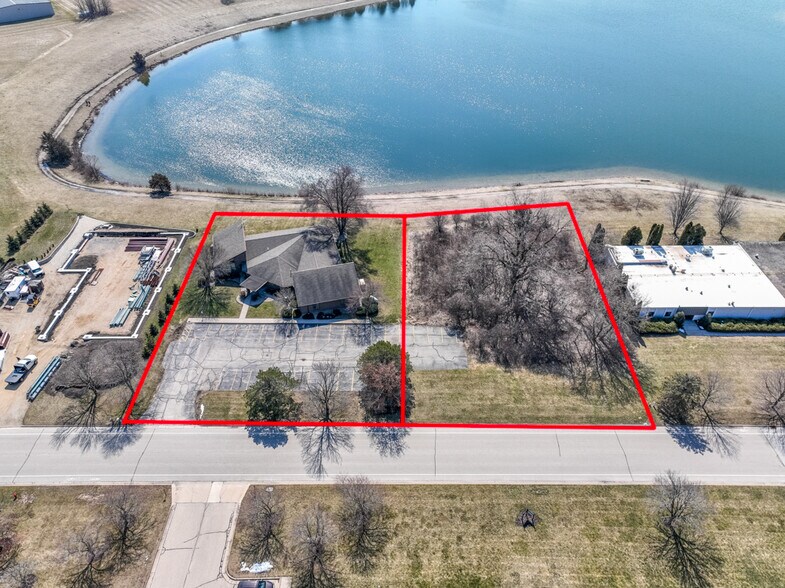 More Photos Of 1021 Proctor Dr, Elkhorn Office For Sale