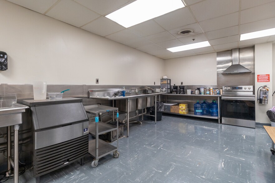 More Photos Of 385 Good Hope Pike, Clarksburg Healthcare For Sale