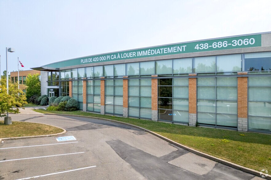 More Photos Of 3400 Rue Raymond-Lasnier, Montréal Warehouse For Lease