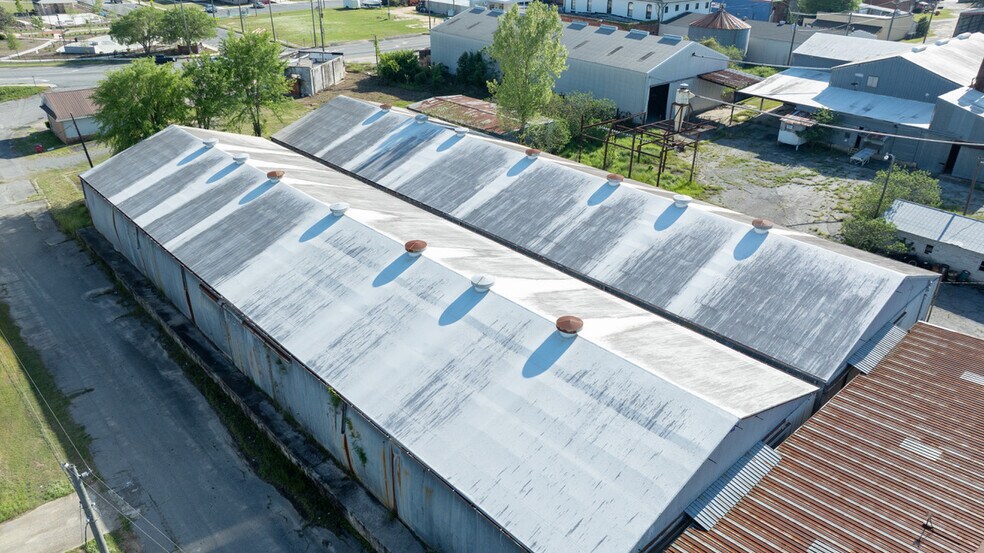 More Photos Of 68 First st, Hawkinsville Warehouse For Sale