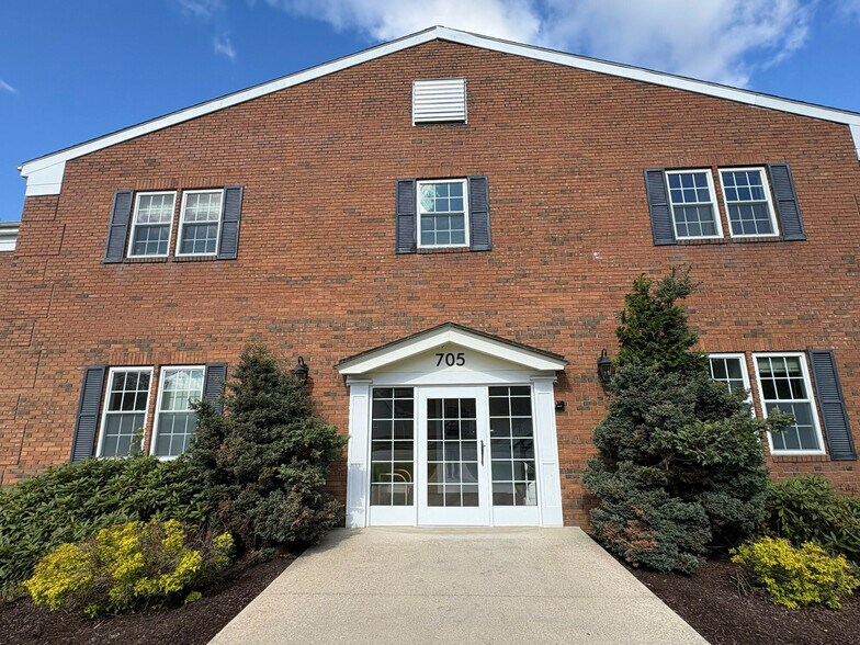 More Photos Of , Bloomfield Office For Sale