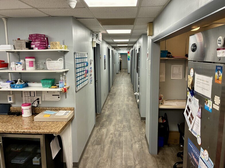More Photos Of 5223 Paulsen St, Savannah Medical For Lease