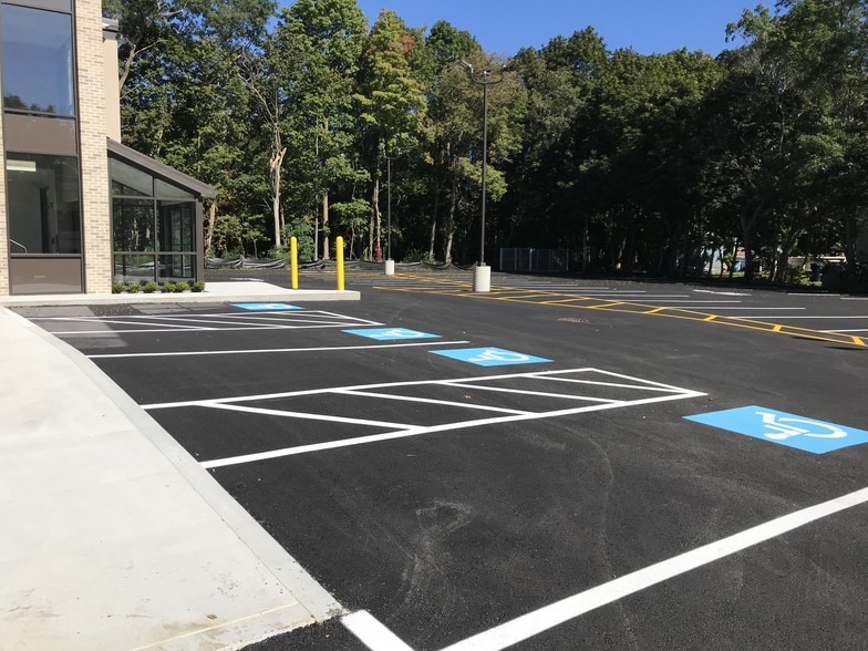 More Photos Of 92-94 Walnut St, Saugus Medical For Lease