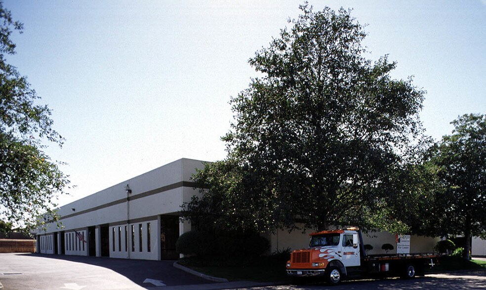 Primary Photo Of 1881 Walters Ct, Fairfield Warehouse For Lease