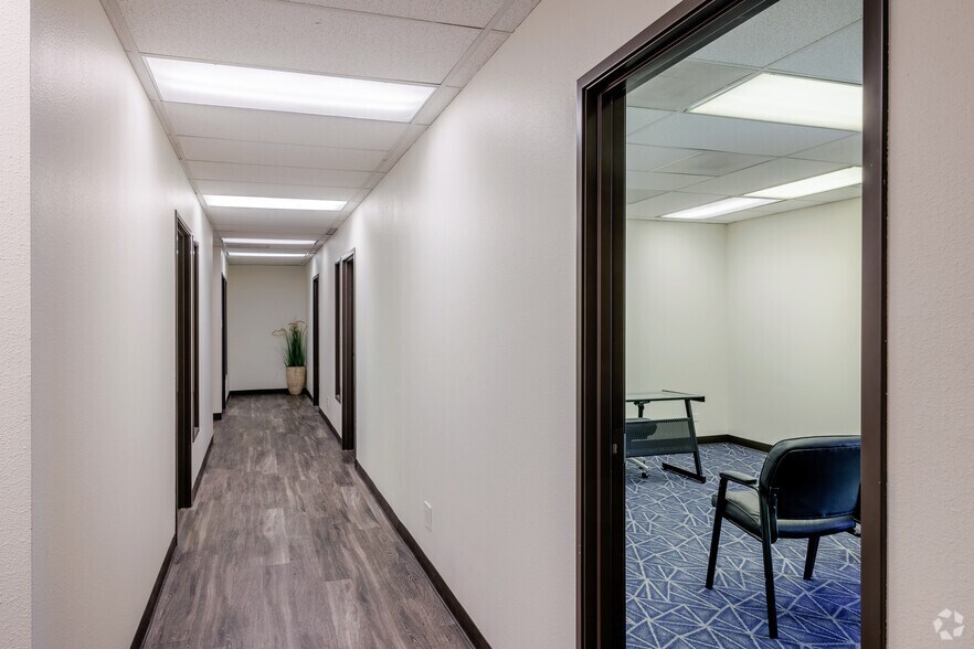 More Photos Of 9725 E Hampden Ave, Denver Office For Lease