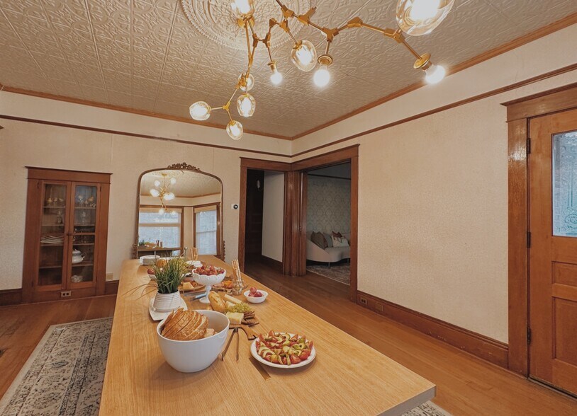 More Photos Of 139 SW I St, Grants Pass Specialty For Sale