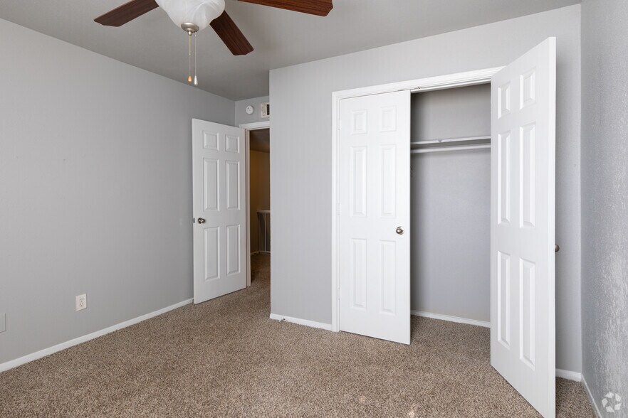 More Photos Of 311 Gladstell St, Conroe Apartments For Sale