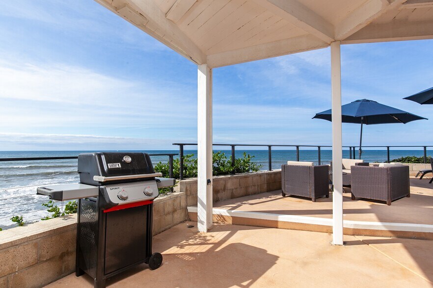 More Photos Of 1476-80 Pescadero Dr, San Diego Apartments For Sale