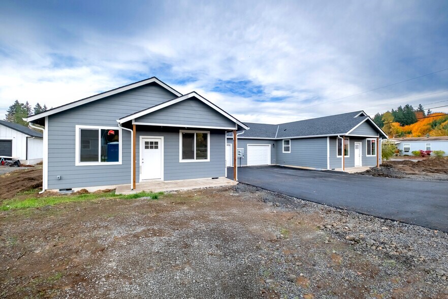 More Photos Of 1230 49th Ave, Sweet Home Multifamily For Sale