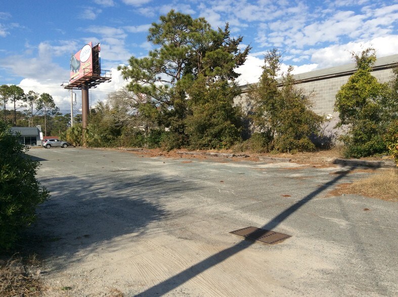 More Photos Of 1615 Highway 17 S, North Myrtle Beach Freestanding For Lease