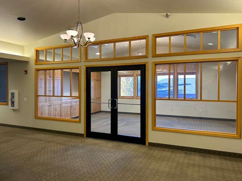 More Photos Of 525 SW Umatilla St, Redmond Office For Sale