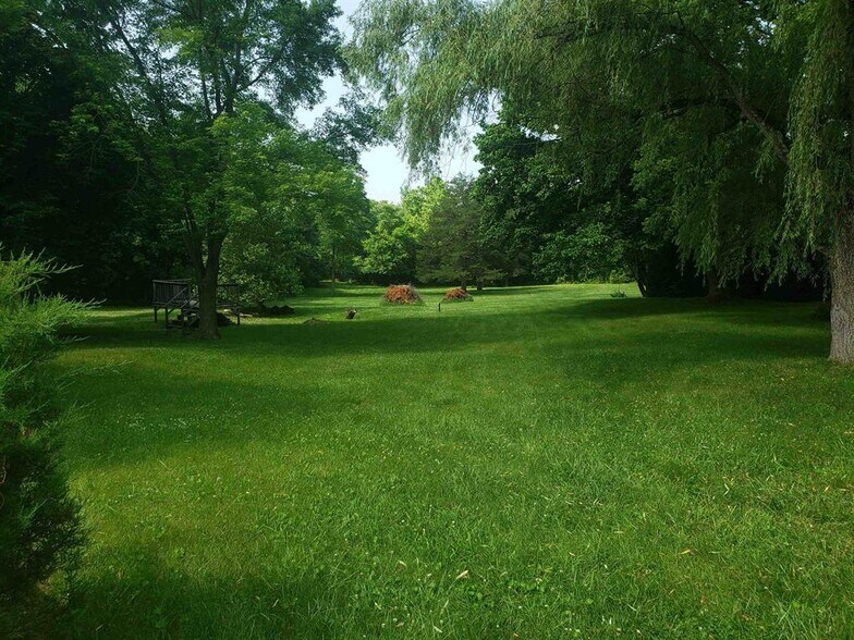 More Photos Of 2487 US Highway 211 W, Luray Storefront For Sale