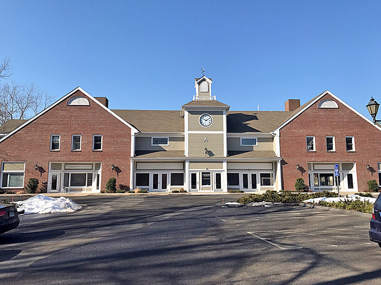 Primary Photo Of 67 Federal Rd, Brookfield Storefront Retail Office For Lease