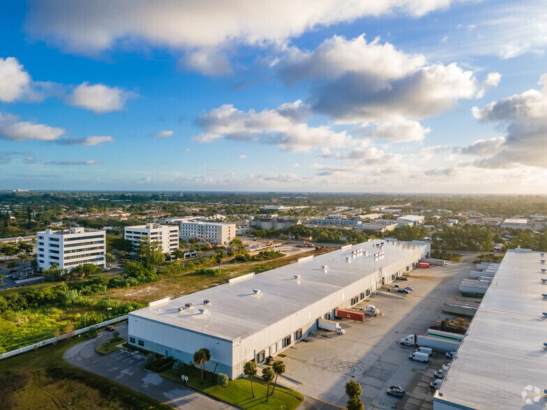 More Photos Of 701 Boutwell Rd, Lake Worth Unknown For Lease