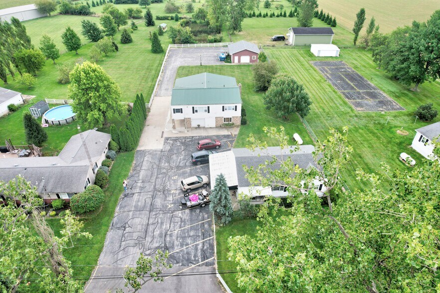 Primary Photo Of 5414 Homegardner Rd, Castalia Apartments For Sale