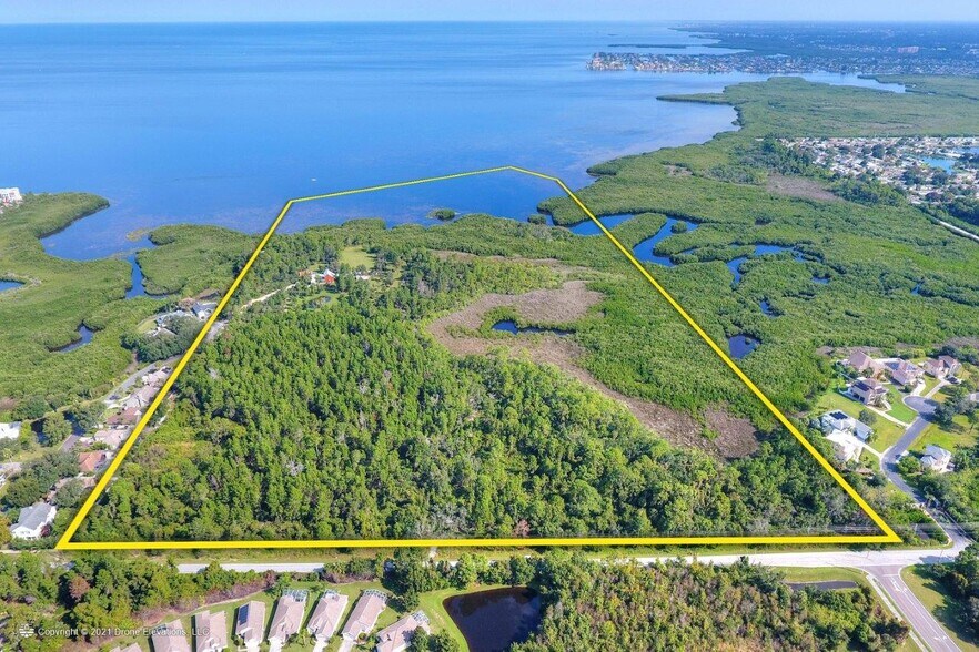 Primary Photo Of 3130 Shipwatch Dr, Holiday Land For Sale