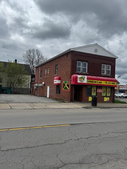 More Photos Of 2501 Pine Ave, Niagara Falls Storefront Retail Residential For Sale