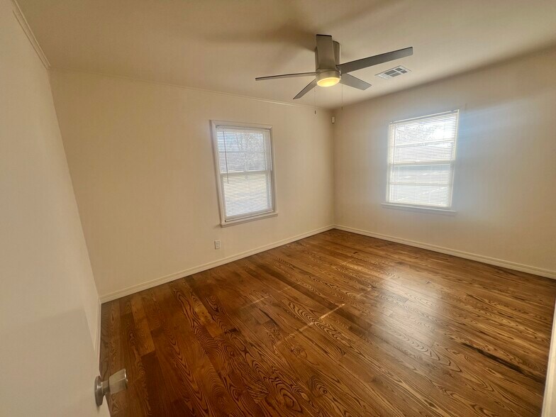 More Photos Of 409 W Washington St, Broken Arrow Land For Sale