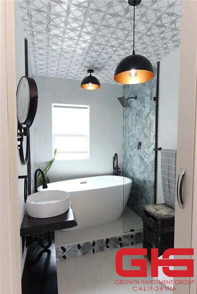 More Photos Of 261 N Oak Ave, Pasadena Multifamily For Sale