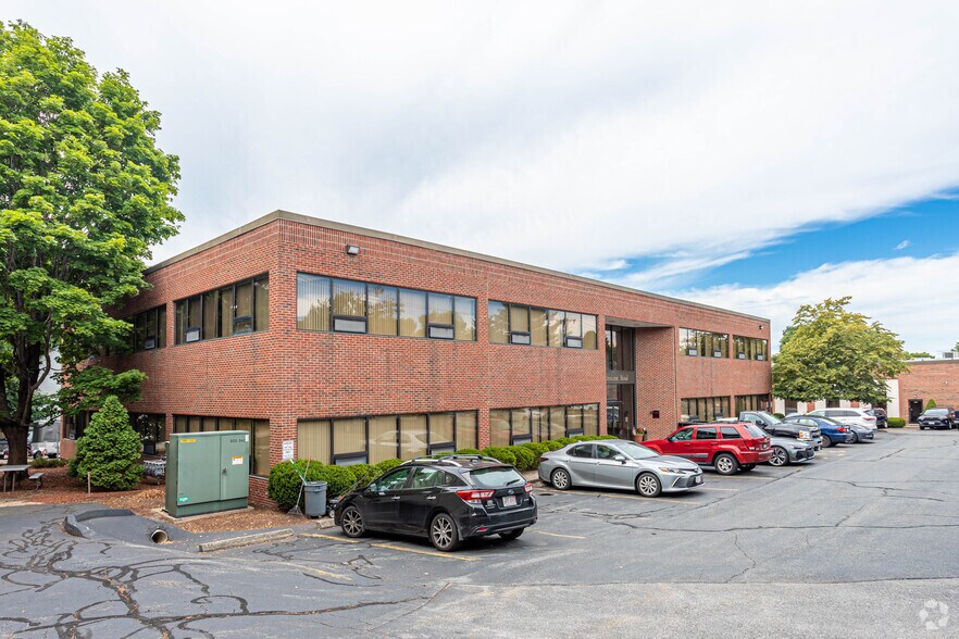 More Photos Of 100 Crescent Rd, Needham Office For Lease