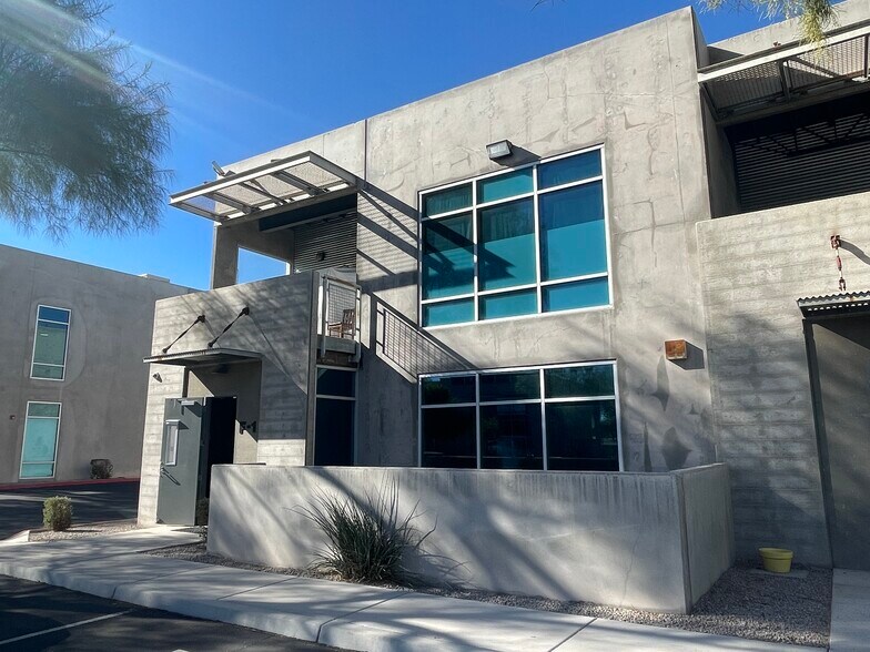 More Photos Of 4040 E Post Rd, Las Vegas Showroom For Sale