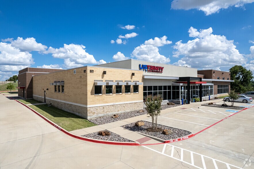 More Photos Of 801 Patriot Way, Flower Mound Sports And Entertainment For Sale