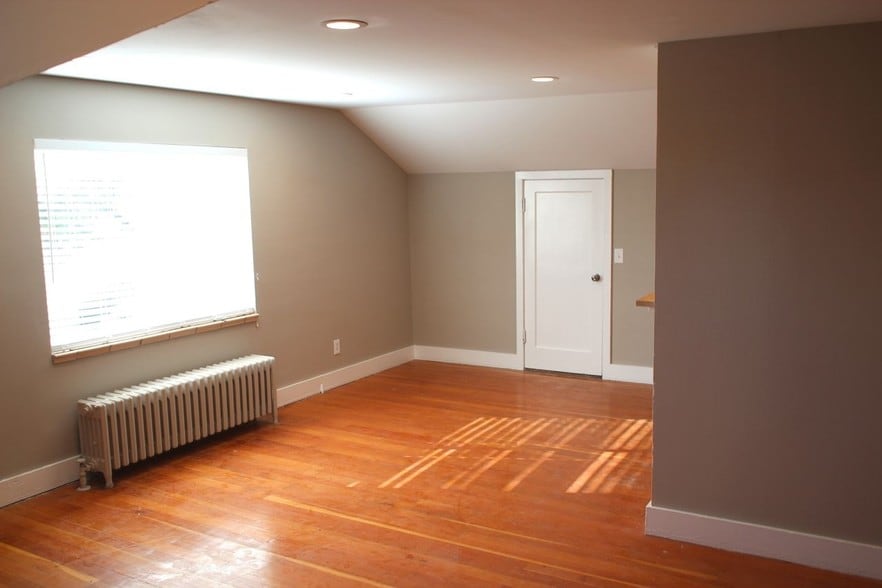 More Photos Of 493-495 Fulton St, Aurora Apartments For Sale