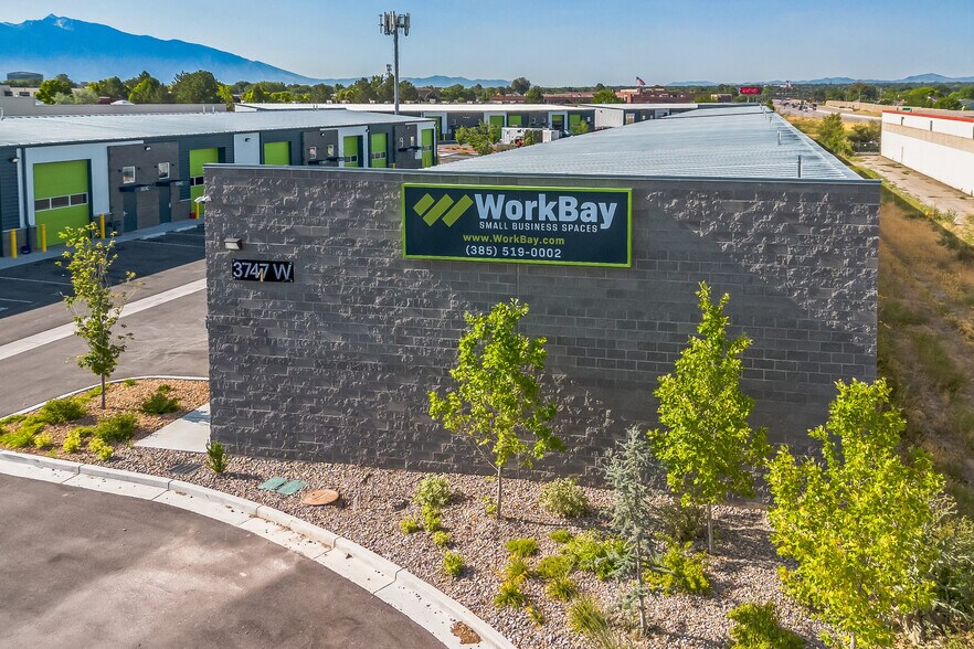 More Photos Of 3747 W Parkway Blvd, West Valley City Warehouse For Lease