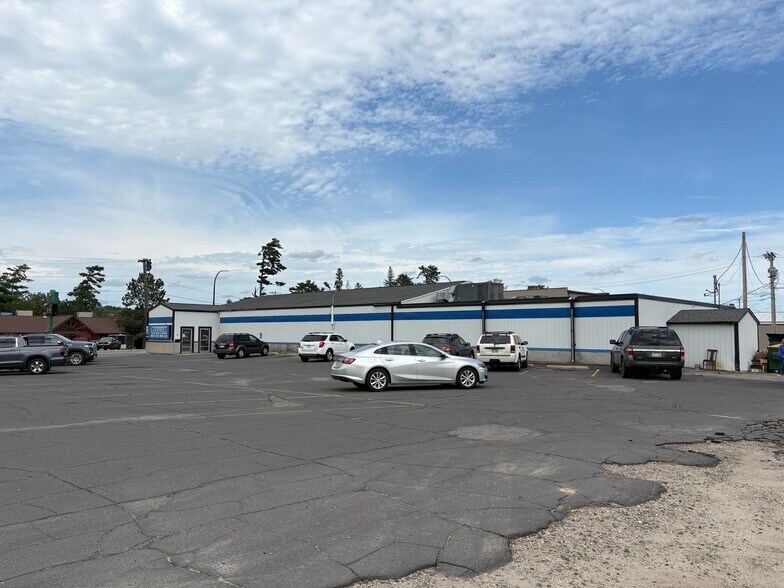 Primary Photo Of 1202 NW 4th St, Grand Rapids Freestanding For Sale