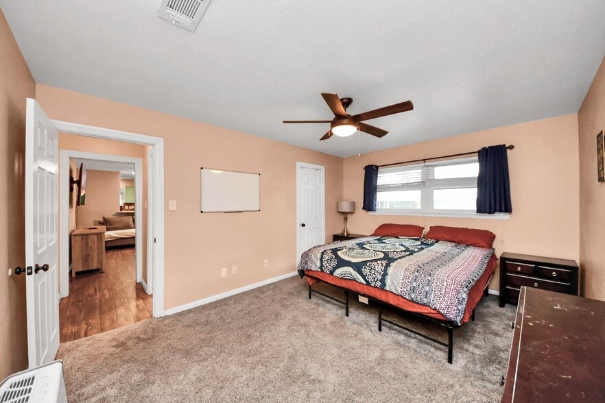 More Photos Of 2534 Garden Rd, Pearland Specialty For Sale