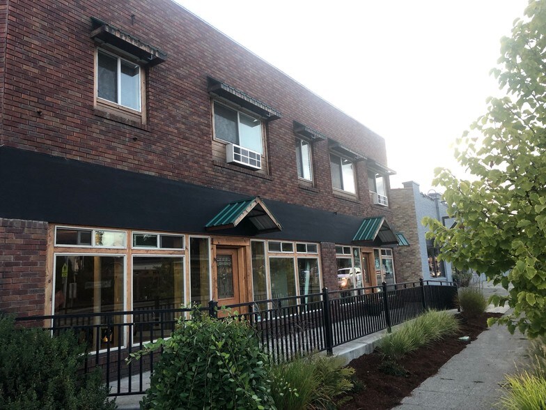 More Photos Of 2609-2613 W Northwest Blvd, Spokane Office For Lease