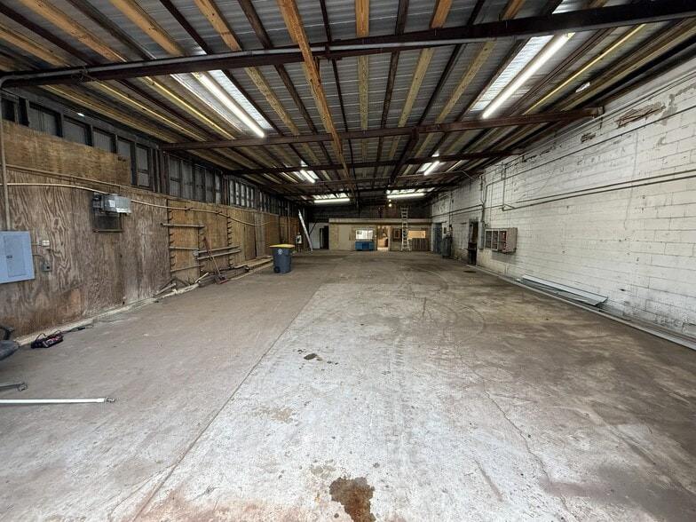 More Photos Of 735 Canal St, Jacksonville Manufacturing For Sale