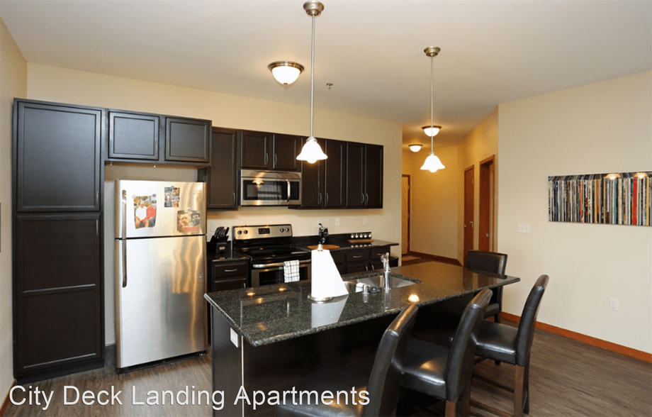More Photos Of 401 N Washington St, Green Bay Apartments For Sale