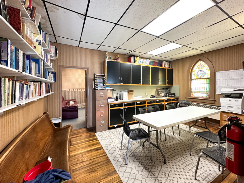 More Photos Of 316 N Main St, Churubusco Religious Facility For Sale