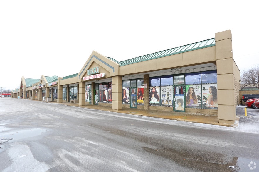 More Photos Of 7401-7533 N Lindbergh Blvd, Hazelwood Unknown For Lease