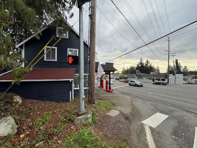 More Photos Of 16401 Highway 99, Lynnwood Storefront Retail Office For Lease