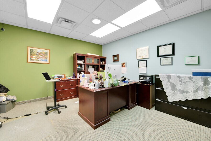 More Photos Of 42490 Garfield Rd, Clinton Township Medical For Lease