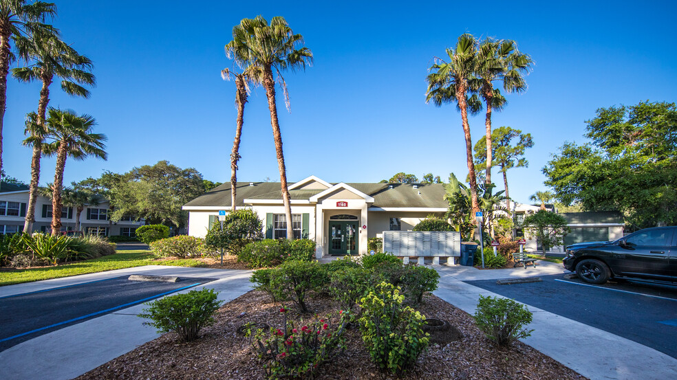 Primary Photo Of 1160 Four Seasons Cir, Sarasota Apartments For Sale