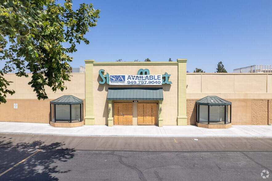 More Photos Of 1930-1956 N Placentia Ave, Fullerton Freestanding For Lease