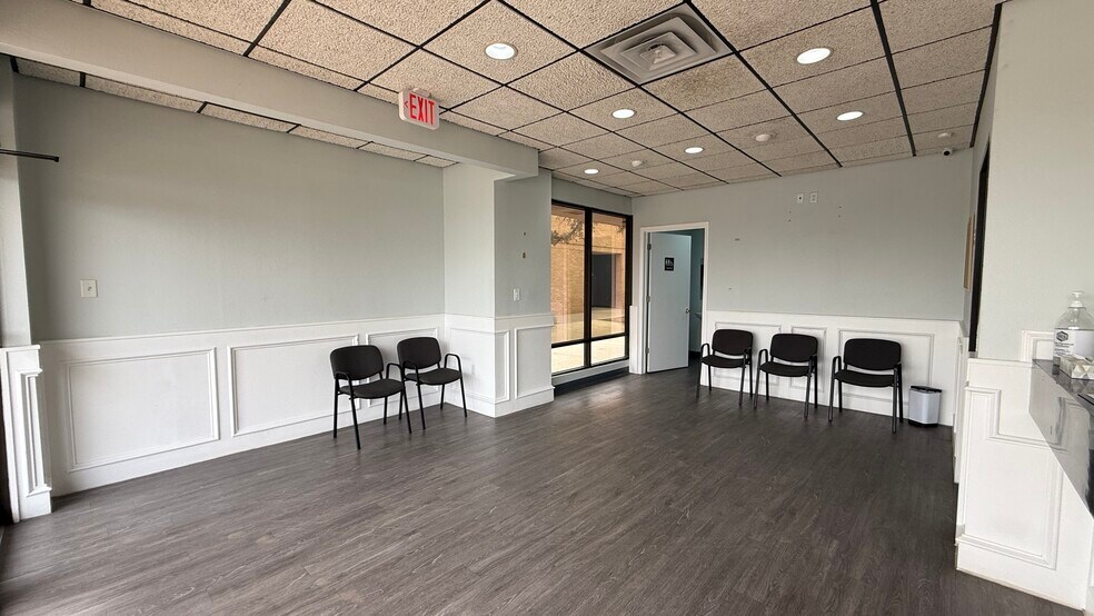 More Photos Of 1941 E 37th St, Odessa Office For Sale