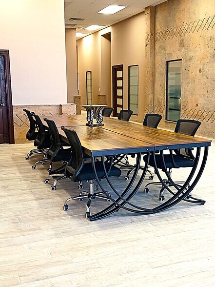 More Photos Of 12710 Montana Ste B-16, El Paso Coworking Space