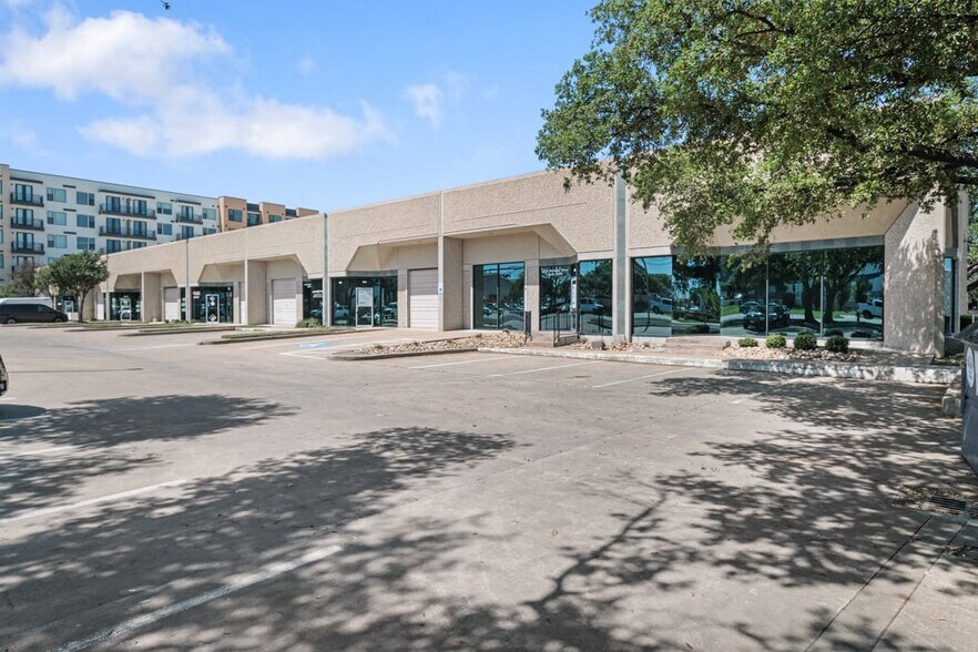 More Photos Of 2020 Rutland Dr, Austin Unknown For Lease