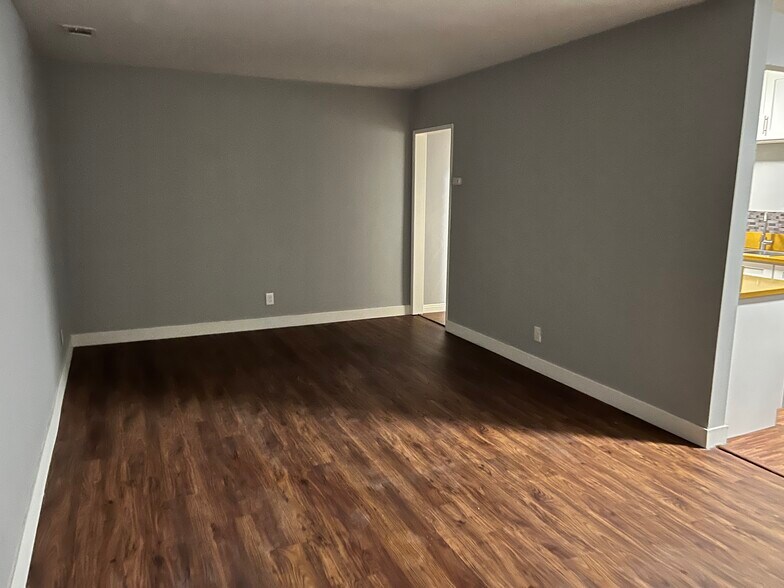 More Photos Of 332 S El Camino Real, Oceanside Apartments For Sale