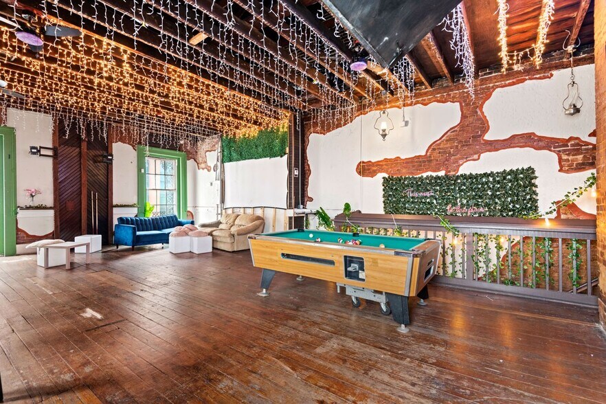 More Photos Of 735 St Joseph St, New Orleans Office For Lease