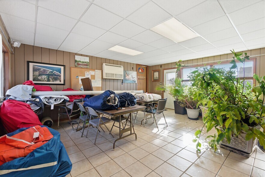 More Photos Of 100 Harbor Inn Rd, Bayville Shipyard For Sale