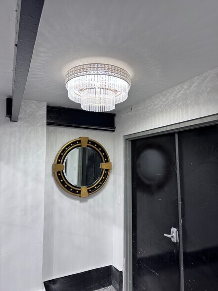 More Photos Of 8418 Broadway St, San Antonio Service For Lease