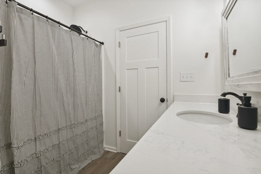 More Photos Of 437 Webster St, Bay Saint Louis Apartments For Sale