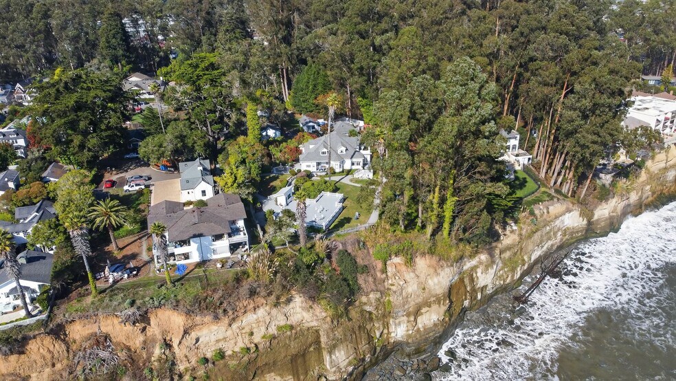 More Photos Of 620 El Salto Dr, Capitola Hospitality For Sale